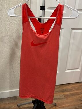 Nike Pro tank top